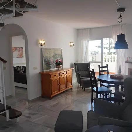 Las Rosas, Daire Nerja