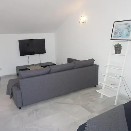 Las Rosas, Apartment *